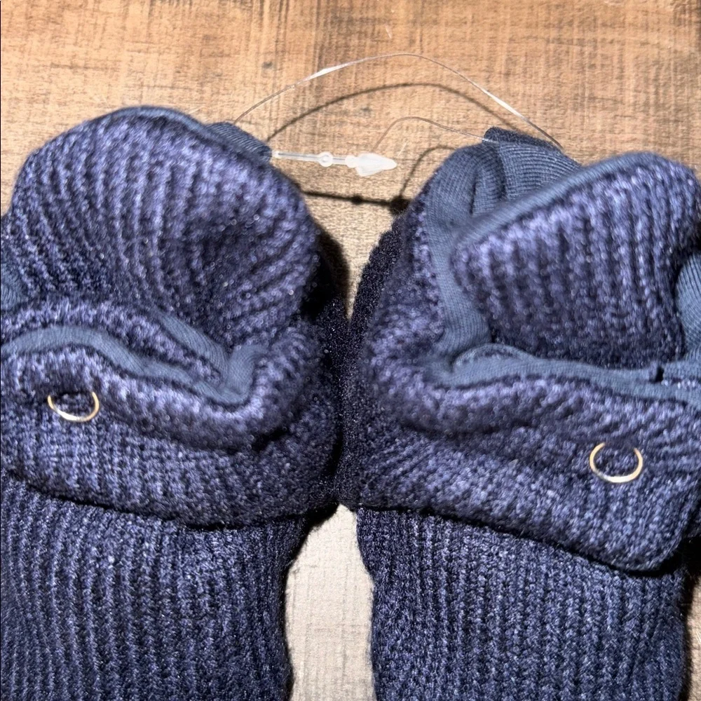 NEW IN PACKAGE Robeez Dark Blue Snap Booties-size 12–18 months